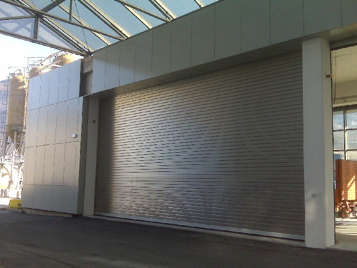 Izolovaná žaluzie s dvojstěnným systémem DP100