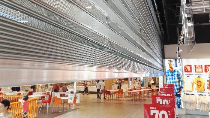 Closures for hypermarket