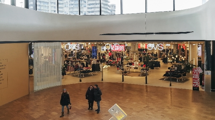 Uzávěr pro obchod v komerční oblasti, Milano