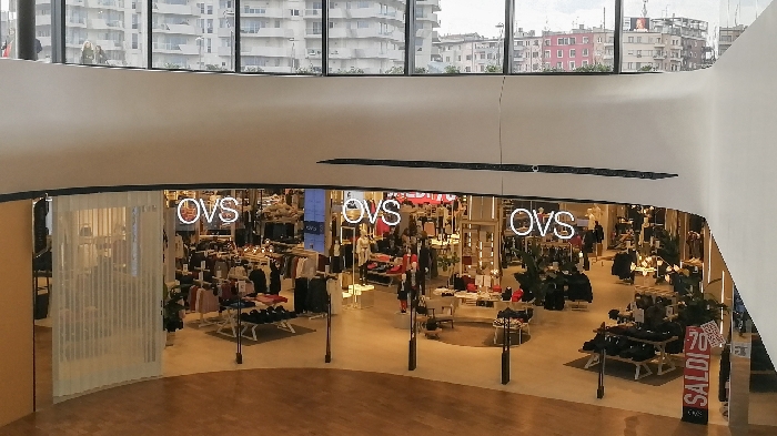 Uzávěr pro obchod v komerční oblasti, Milano